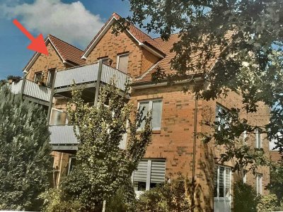 Schöne 2-Zimmer-Dachgeschosswohnung mit Balkon in Schortens