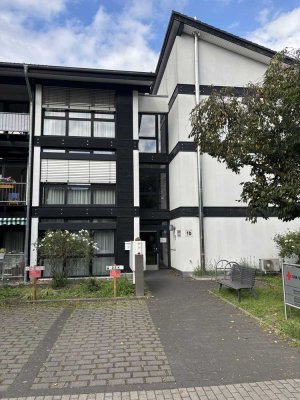 Modern kernsanierte altengerechte Wohnung mit Aufzug, Balkon & Servicepaket in Willich