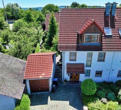 DOPPELHAUSHÄLFTE MIT VIEL PLATZ