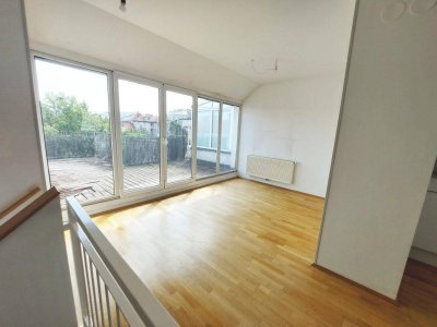 Klimatisierte 4-Zimmer-Maisonette mit traumhafter Terrasse -
und begehbarem Dach!