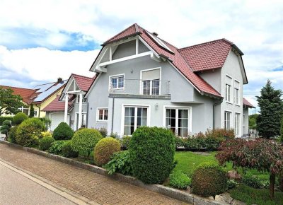 *VERKAUFT* Exklusives  Einfamilienhaus mit reichlich Wohnfläche in Top Lage