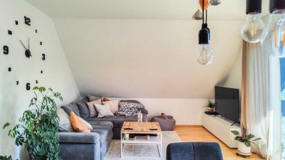 Sopart Immobilien - Sonnige 3-Zimmer Dachgeschosswohnung mit Südausrichtung in zentraler Lage