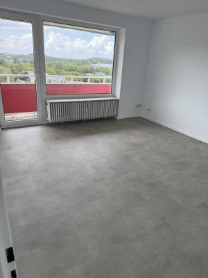 Schöne 3,5-Zimmer-Wohnung mit gehobener Innenausstattung mit Balkon in Wülfrath