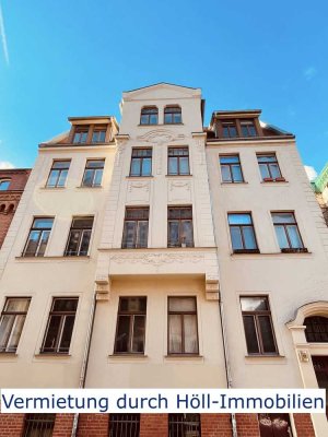 Höll-Immobilien vermietet schöne 2-Raumwohnung in der August-Bebel-Straße 11a