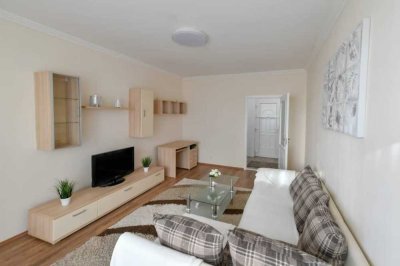 Stilvolle, sanierte 2-Raum-Wohnung mit Balkon und EBK in Günzburg