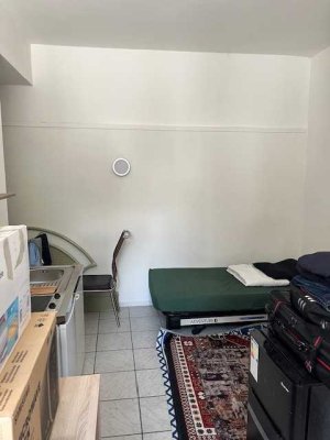 *möblierte Wohnung im Herzen von Aachen zu vermieten*