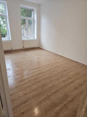 großzügige 5-Zimmer-Wohnung im Erdgeschoss – modernisiert & bezugsfertig