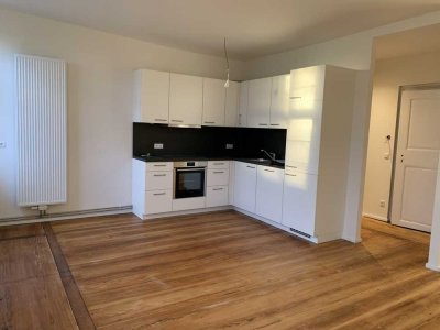Moderne 1-Zimmer-Wohnung / Kernsaniert / Innenstadtlage mit sehr guter Anbindung nach Stuttgart