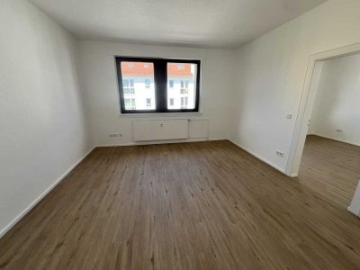 Frisch renovierte 2-Zimmer-Wohnung mit neuer Einbauküche – Erstbezug nach Sanierung!