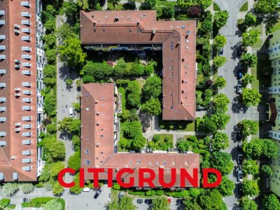 Unterföhring - Ruhige 4-Zimmer-Wohnung mit gemütlichem Sonnenbalkon in familienfreundlicher Anlage