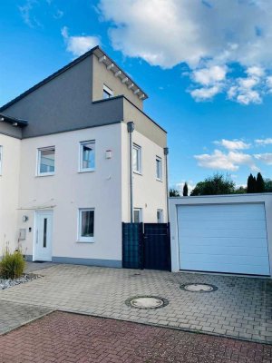 Neuwertiges  Architekten- Haus  mit exzellentem Design in organischer Wohnlage
