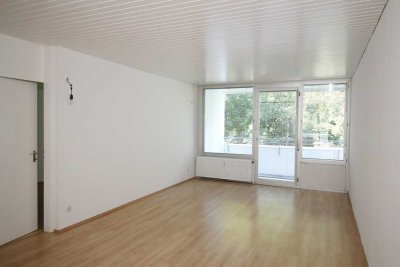 Helle 4 Zimmer-Wohnung mit 2 Balkonen u. Garage