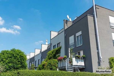 Einfamilien-Doppelhaushälfte mit Balkon