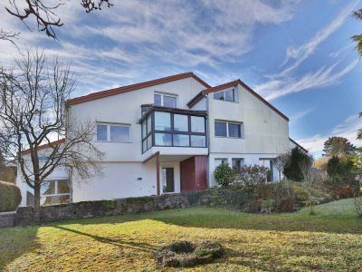 Energetisch sanierte Doppelhaushälfte in ruhiger Aussichtslage