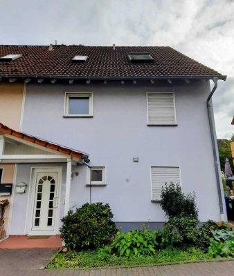 Geräumige DHH in zentraler Lage von Butzbach – ideal für junge Familien