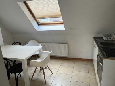 Gemütliche 1-Zimmer Wohnung im Dachgeschoss in Essen-Rüttenscheid