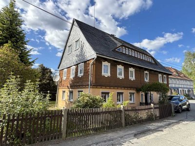 Großes Wohnhaus mit Ausbaureserven und Nebengelass