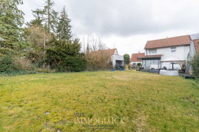 Schöne DHH in Fürth Stadeln auf 595 m²großem Grundstück mit Potential!