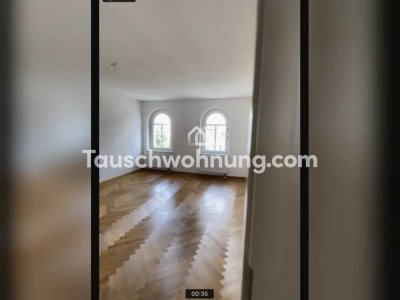 Tauschwohnung: kleine 3 Zimmer Wohnung mit Balkon und Fischgrätparkett