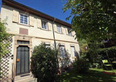 Viel Raum für Ideen – Haus mit großem Saal