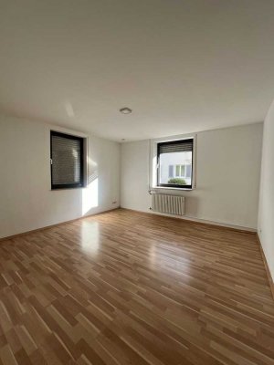 So viel Rendite gabs noch NIE! 2-Zimmer Wohnung Stuttgart-OTH inkl. Carport