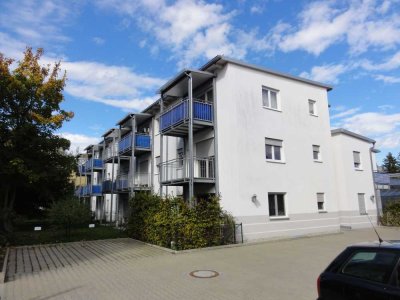 *TOP* "Seniorenwohnen" in neu renovierter 2 ZKB Whg. - barrierefrei - mit Garten und Hausnotruf!