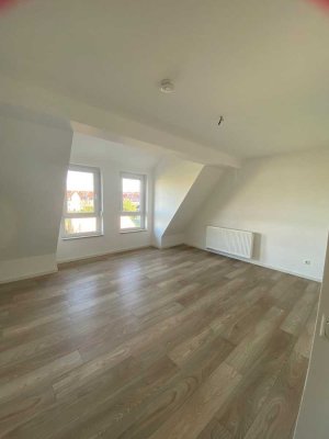 Moderne 3,5 Zimmer Wohnung mit eigenem Garten