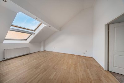 Westseitige Dachgeschoßwohnung mit tollem Grundriss!