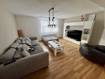 *TOP* Lichtdurchflutete 3-Zimmer-Wohnung mit eigenem Hauseingang und gepflegtem Garten