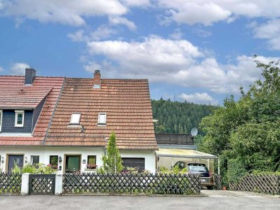 Neckargemünd: DHH mit viel Potenzial, weitläufigem Garten und Panoramablick in toller Lage