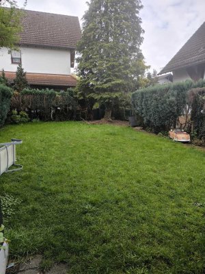 Idyllisches 2 Familienhaus mit Nebengebäude und großem Garten und Ausbaureserve DG