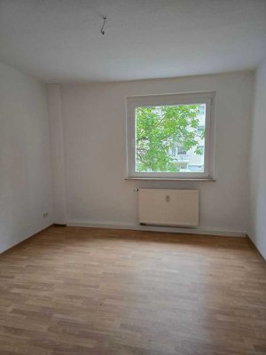 Seltene Gelegenheit! 2 -Raumwohnung im Hochparterre mit Aufzug und Balkon