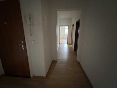Schöne 60 m² große  Dachgeschoss Wohnung im Herzen von Essen-Leithe