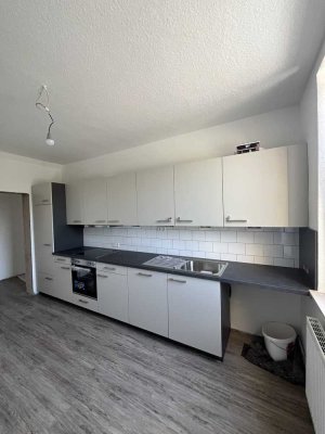 Renovierte 4-Raum-Wohnung auch als WG mit Einbauküche in Osnabrück