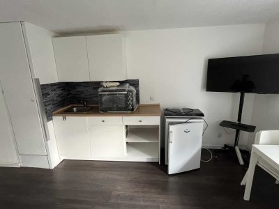 renovierte 2 Zimmer Wohnung