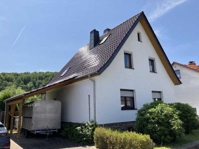 Preiswertes, modernisiertes 4-Zimmer-Einfamilienhaus in Wesertal Oberweser