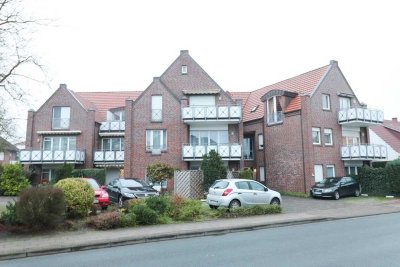 Seniorengerechte gemütliche Erdg.Whg. m. EBK, schöner Terrasse u. PKW-Stellplatz