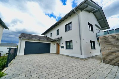 3-Zimmer Erdgeschosswohnung mit Doppelgarage, Einbauküche und Klimaanlage