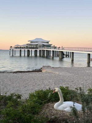 Strandnahe möblierte 2-Zimmer-Ferienwohnung mit Balkon, EBK und Stellplatz zur Feriendauermiete