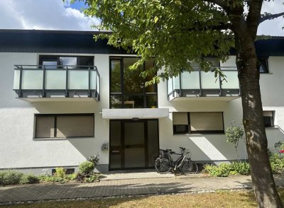 Sonnige 2,5-Zimmer-Wohnung mit Home-Office & 1.000 m² Garten – ab sofort frei!