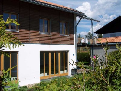 Vollständig renovierte 3-Zimmer-Maisonette-Wohnung mit Terrassen in Viechtach