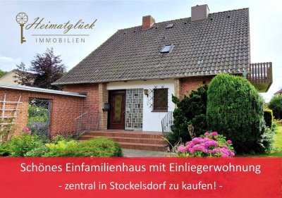 Einfamilienhaus mit Einliegerwohnung
- zentral in Stockelsdorf zu kaufen! -