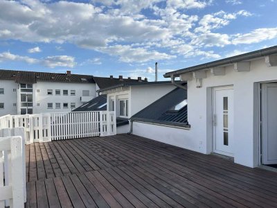 Erstbezug, 3-Zimmer-Dachgeschosswohnung mit gehobener Ausstattung mit Terrasse in Weinheim