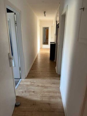 Teilmöblierte (mit EBK) 3 Zimmer-Wohnung in BS-Stöckheim zu vermieten!