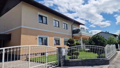 Großzügiges Einfamilienhaus - oder 2-3 Wohneinheiten in einem! Privatverkauf!