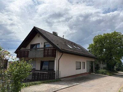 *-Beziehbar-!* Zweifam.-Haus in sonniger Aussichtslage mit Garten u. Garage!