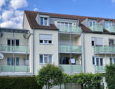 Schöne 3 -Zimmerdachgeschoss-Eigentumswohnung im Stadtzentrum von Neutraubling