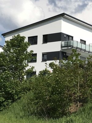 Moderne, großzügige 2 Zimmer- Gartenwohnung