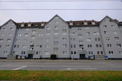 Helle 1-Zimmer Wohnung im 4. OG mit Aufzug in Mannheim-Lindenhof