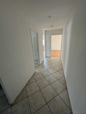 Helle 2-Zimmer-Wohnung mit Balkon im 2. OG in Oberasbach